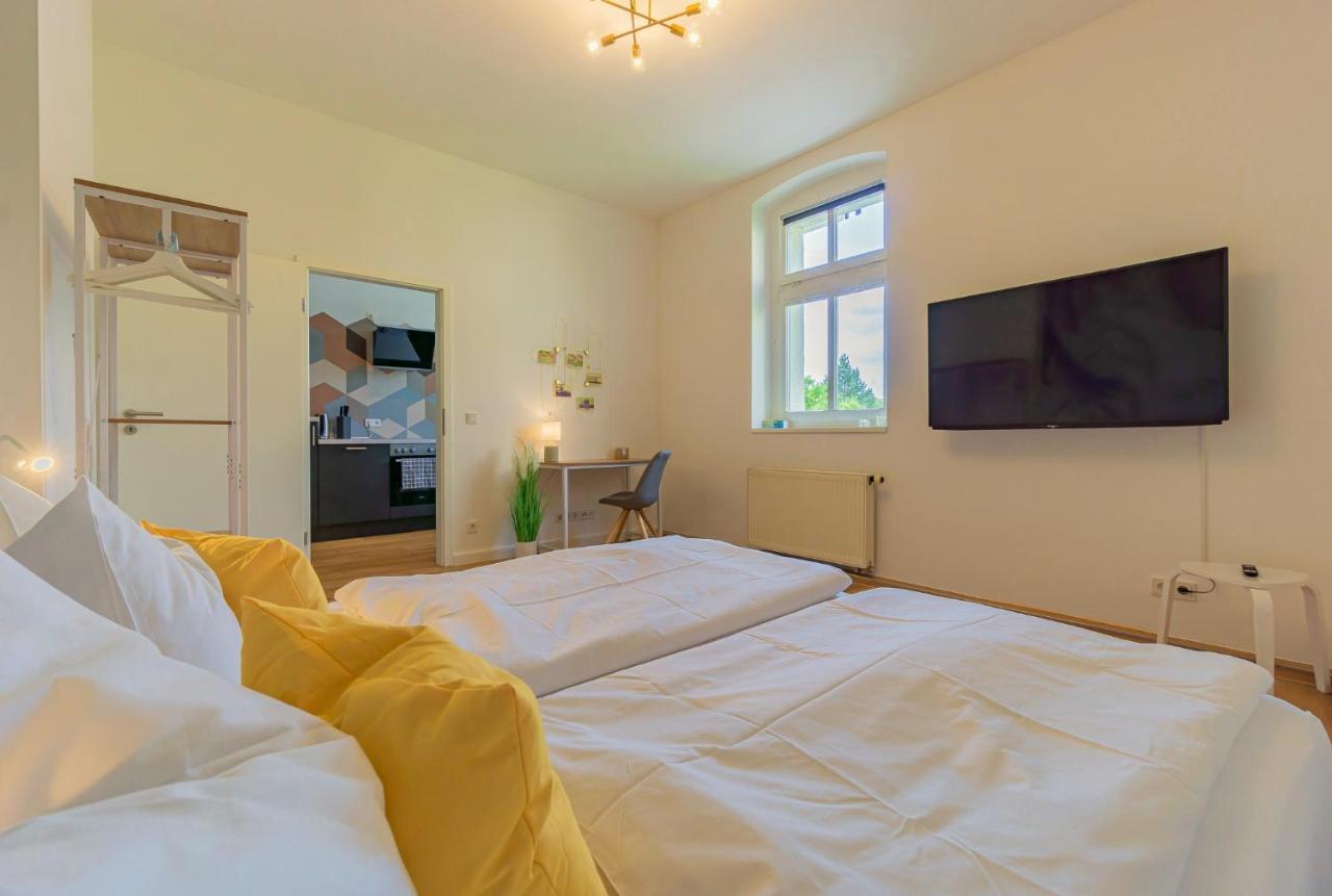 Apartment - 40m², zentral, Netflix, Küche, Schreibtisch, Parkplatz, Waschtrockner, Wlan Cottbus Exterior foto