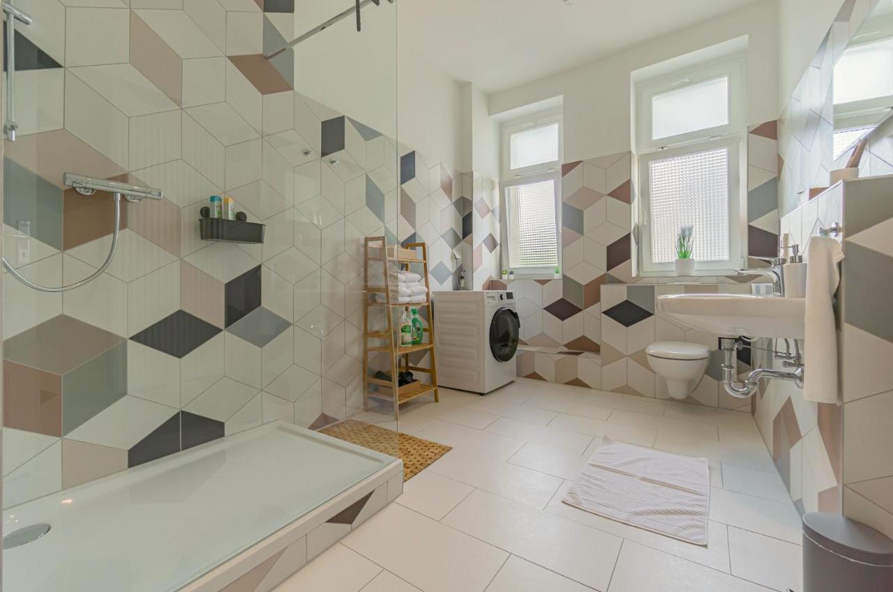 Apartment - 40m², zentral, Netflix, Küche, Schreibtisch, Parkplatz, Waschtrockner, Wlan Cottbus Exterior foto