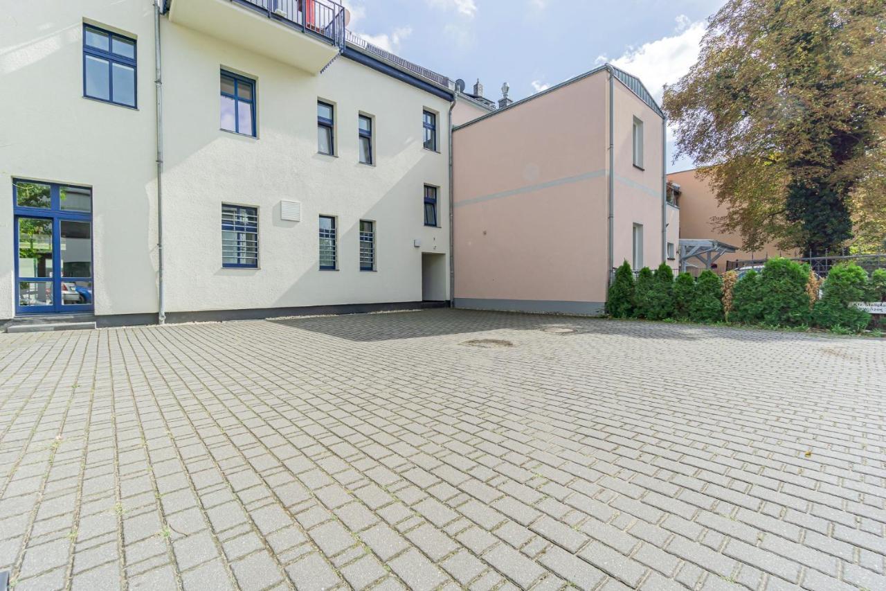 Apartment - 40m², zentral, Netflix, Küche, Schreibtisch, Parkplatz, Waschtrockner, Wlan Cottbus Exterior foto